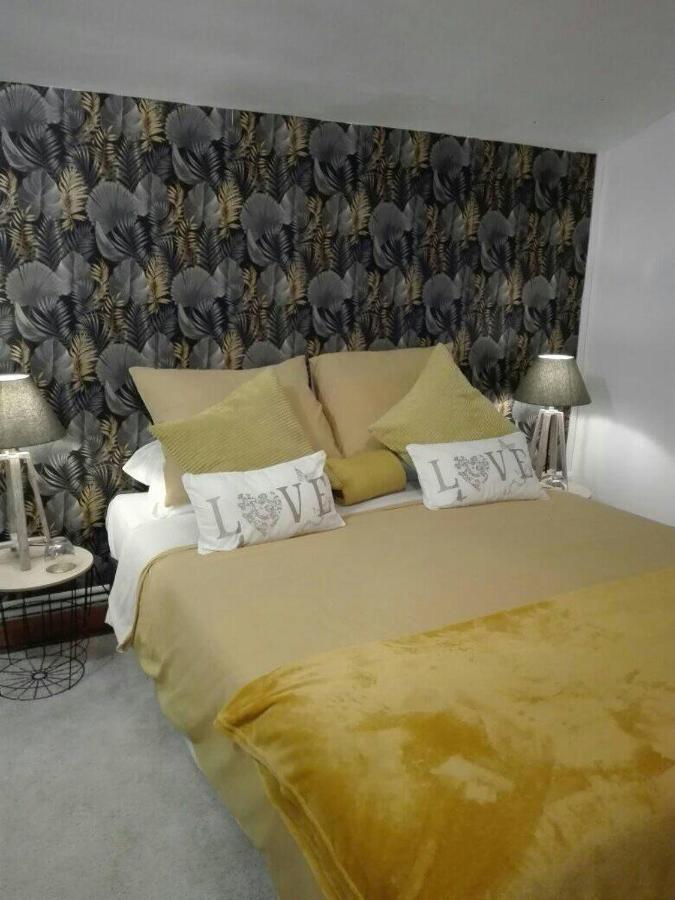 L'Esquilon Chambre D'Hote Bed & Breakfast Thiat Eksteriør bilde