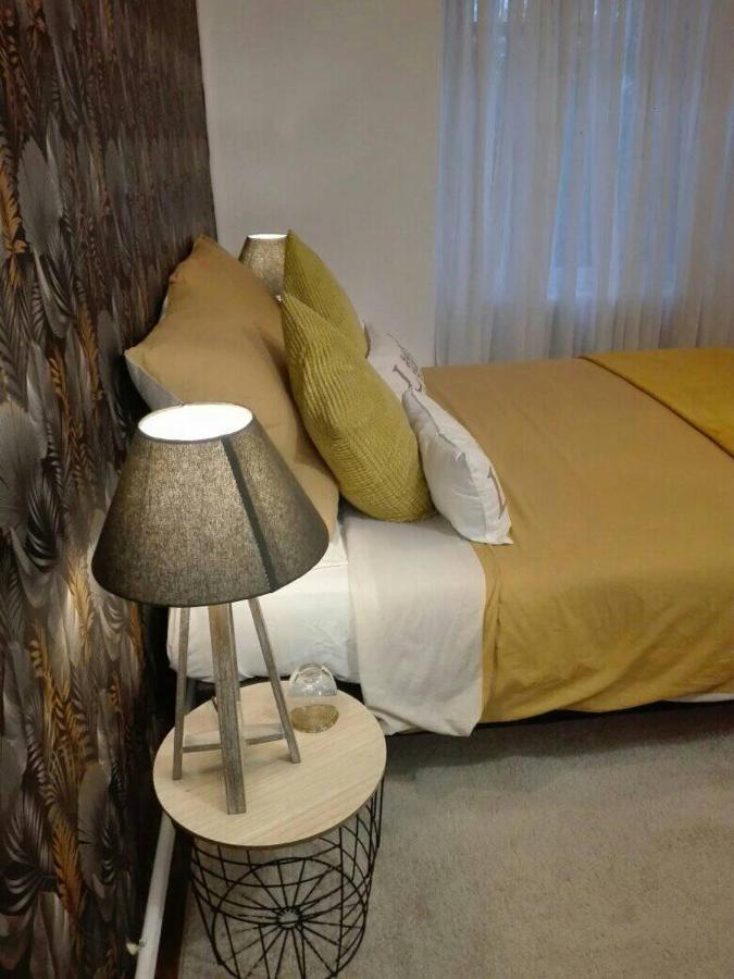 L'Esquilon Chambre D'Hote Bed & Breakfast Thiat Eksteriør bilde